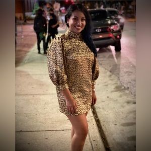 Meet your Posher, Myra